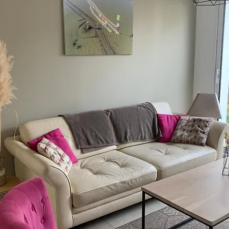 Maison Renovee Proche Avec Terrasse, Parking Prive Et Wifi A